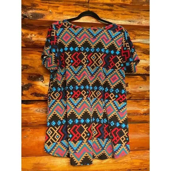 Lularoe Bold Patterned Tunic Top Size Large - Picture 3 of 4